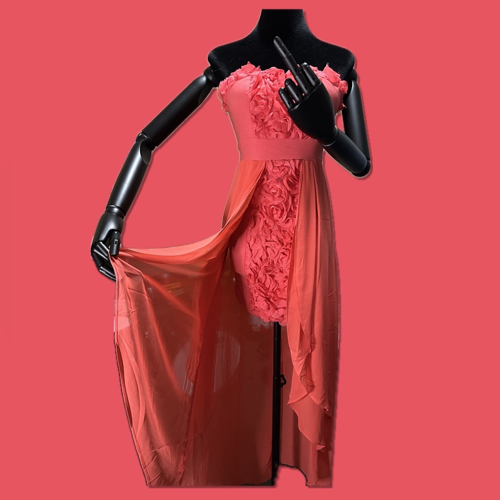 Size S Lily Boutique Bed of Roses coral high to low dress. NWT